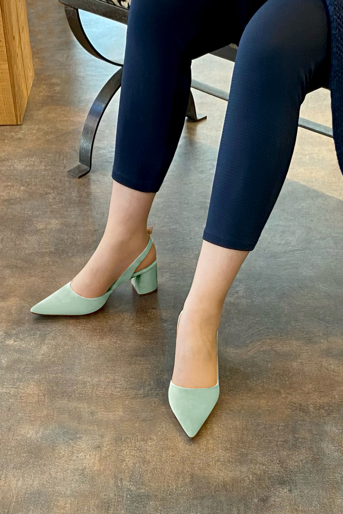 Aquamarine blue women's slingback shoes. Pointed toe. Medium flare heels. Worn view - Florence KOOIJMAN